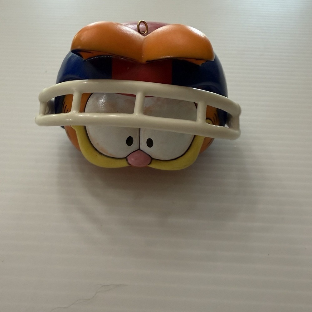 Vintage Garfield NY Giants Football Helmet Enesco Christmas Ornament